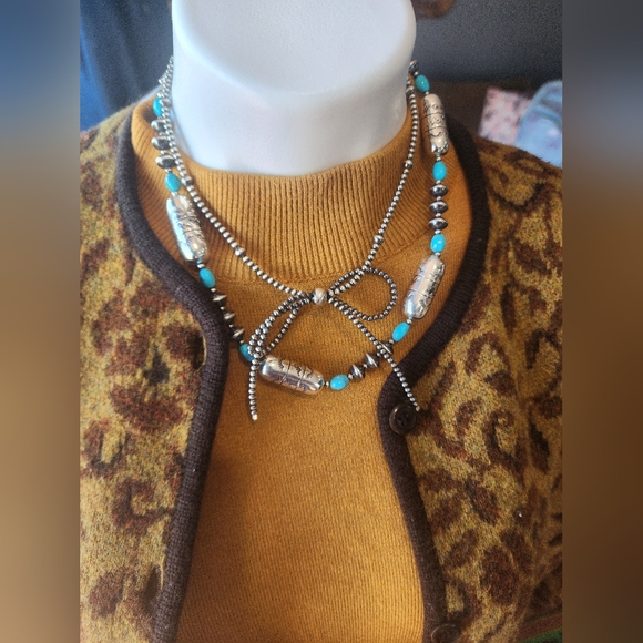 Sterling Silver and Turquoise Beaded Necklace Made In New Mexico 18 Inches - Picture 6 of 10
